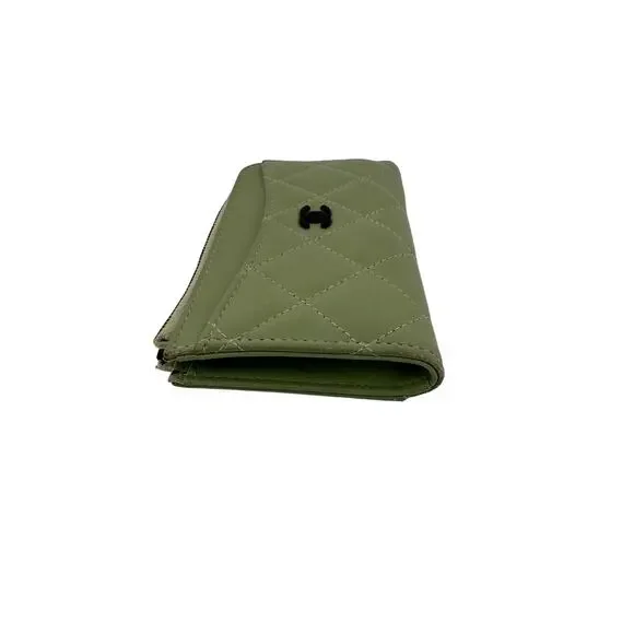 Chanel Quilted Lambskin Zip Coin Purse in Sage Green with Black CC Logo - Picture 2 of 6